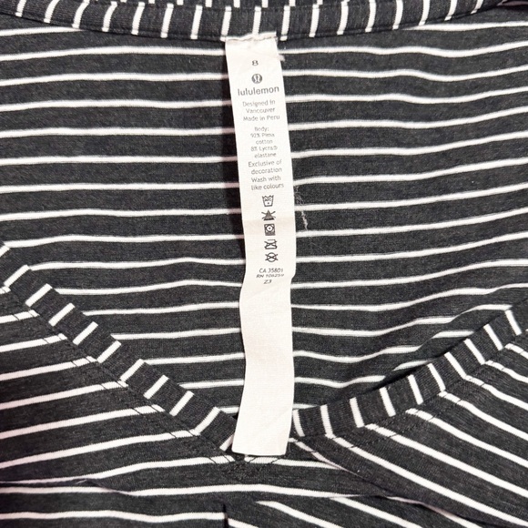 SALE! Lululemon | Striped Gray & White V-Neck Tee | Size 8 | EUC - Picture 3 of 4